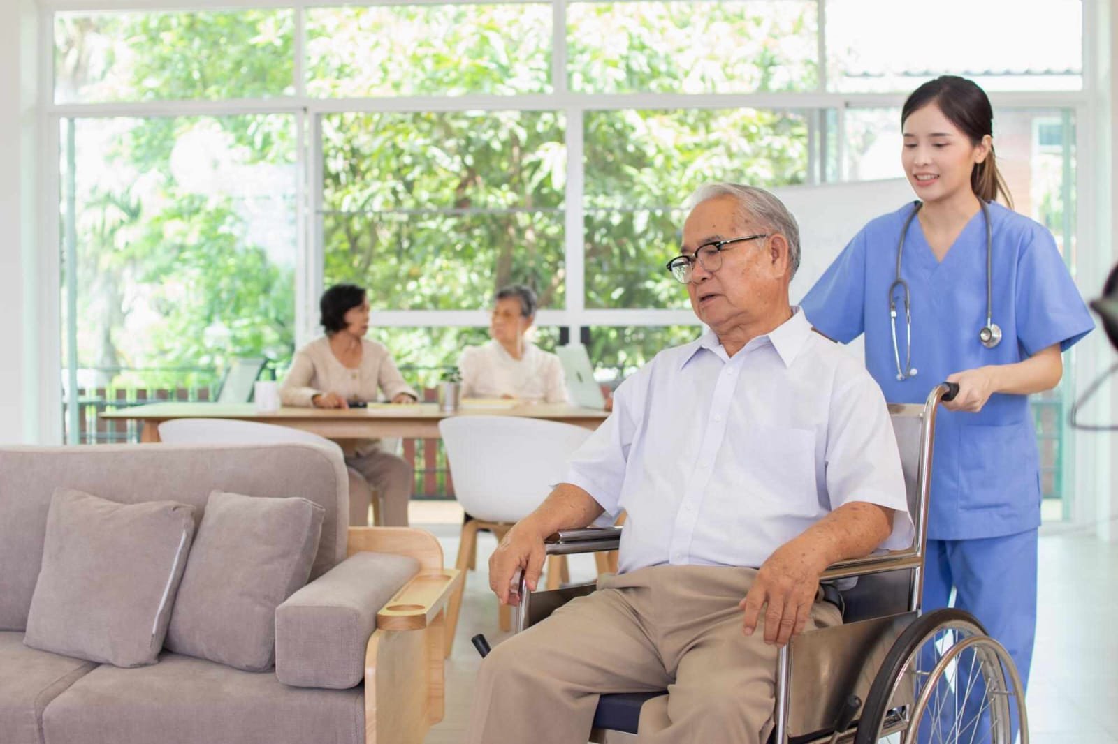 The Benefits of Group Nursing Home Activities: Building Connection